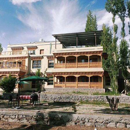 Sindhu Residency Hotel She Esterno foto