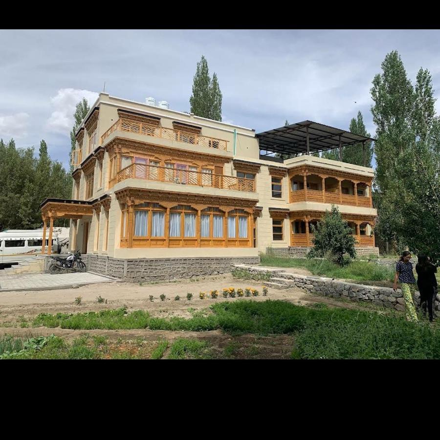 Sindhu Residency Hotel She Esterno foto