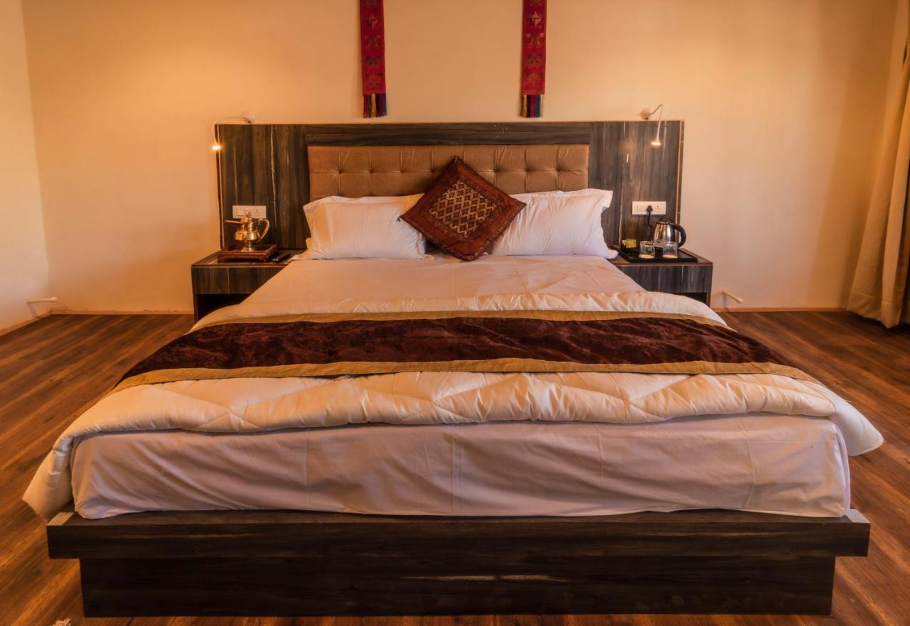 Sindhu Residency Hotel She Esterno foto
