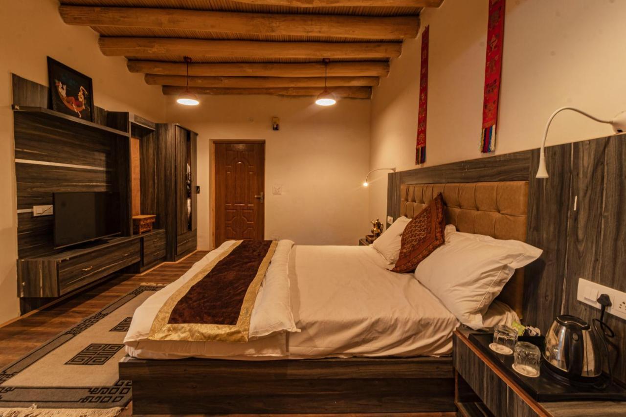 Sindhu Residency Hotel She Esterno foto