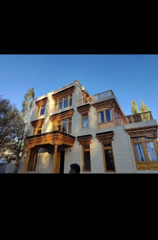 Sindhu Residency Hotel She Esterno foto